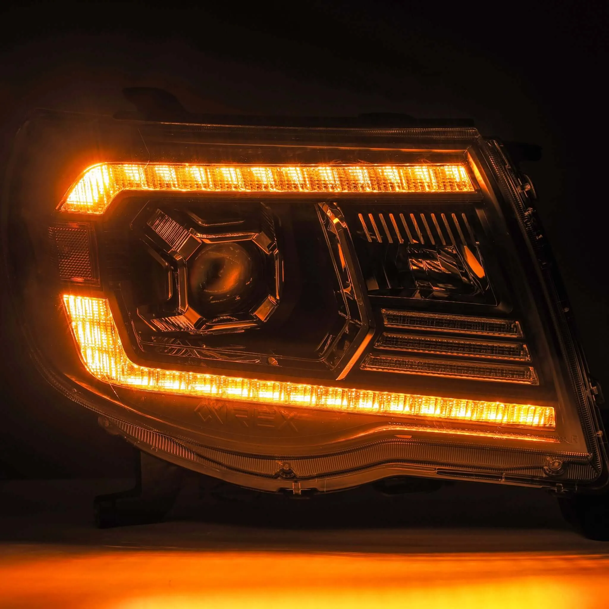 2005-2011 Toyota Tacoma PRO-Series Projector Headlights | Clear DRL