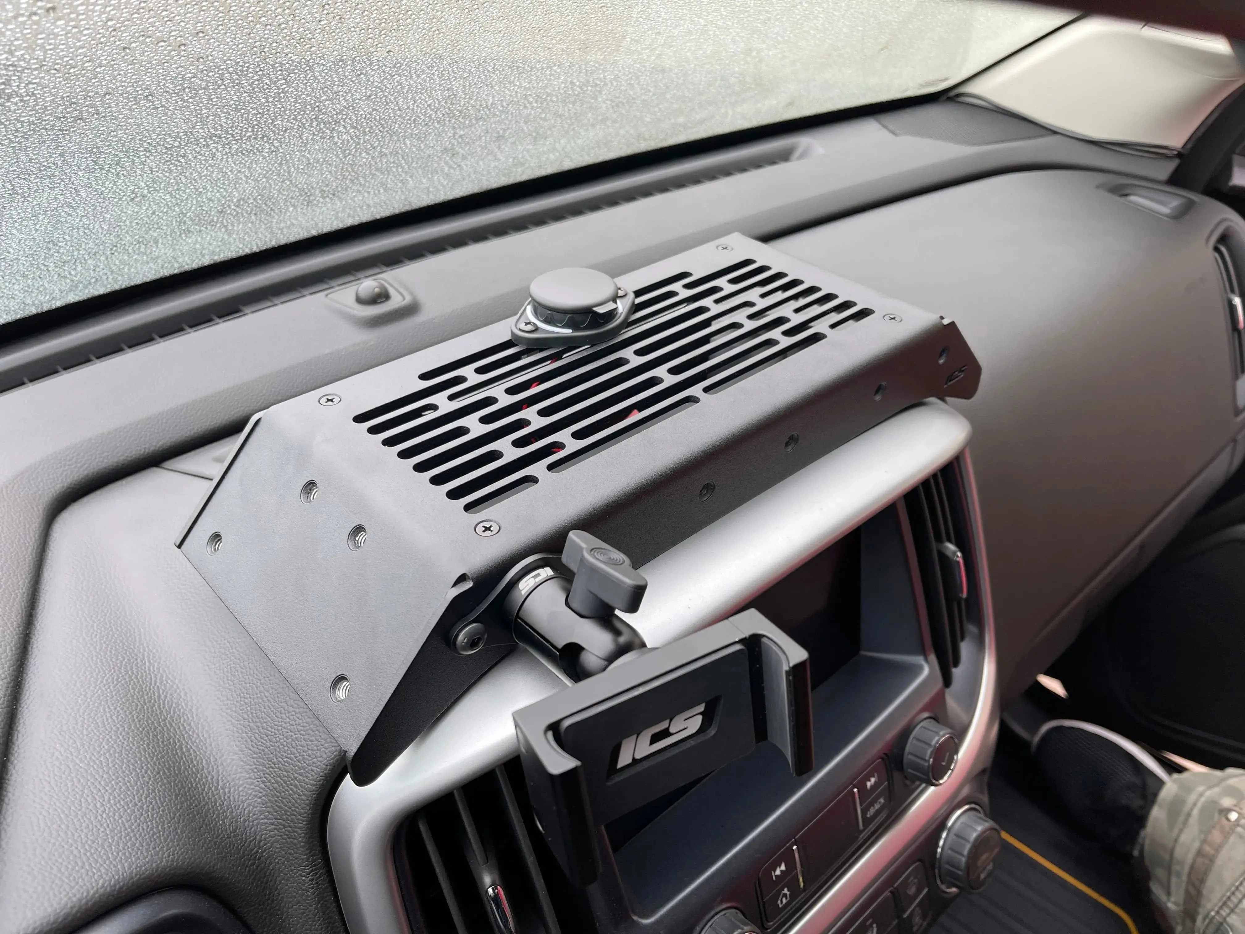 2015-2023 Chevy Colorado/GMC Canyon Dash Mount (Bose compatible) kit