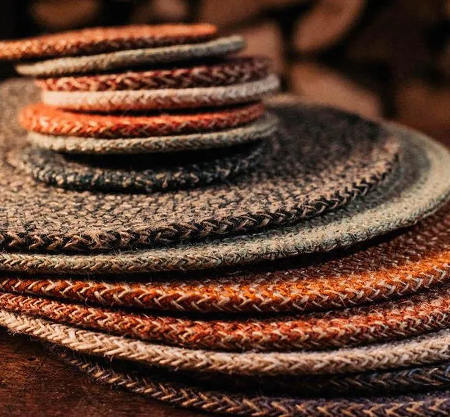 Jute Placemats Set of 4 - Guardsman Red/Natural in